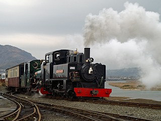 Mountaineer with Blanche on Boston Lodge Curve