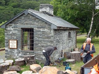 Dduallt Station building